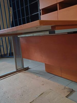 biurko z regulacja wysokosci 2